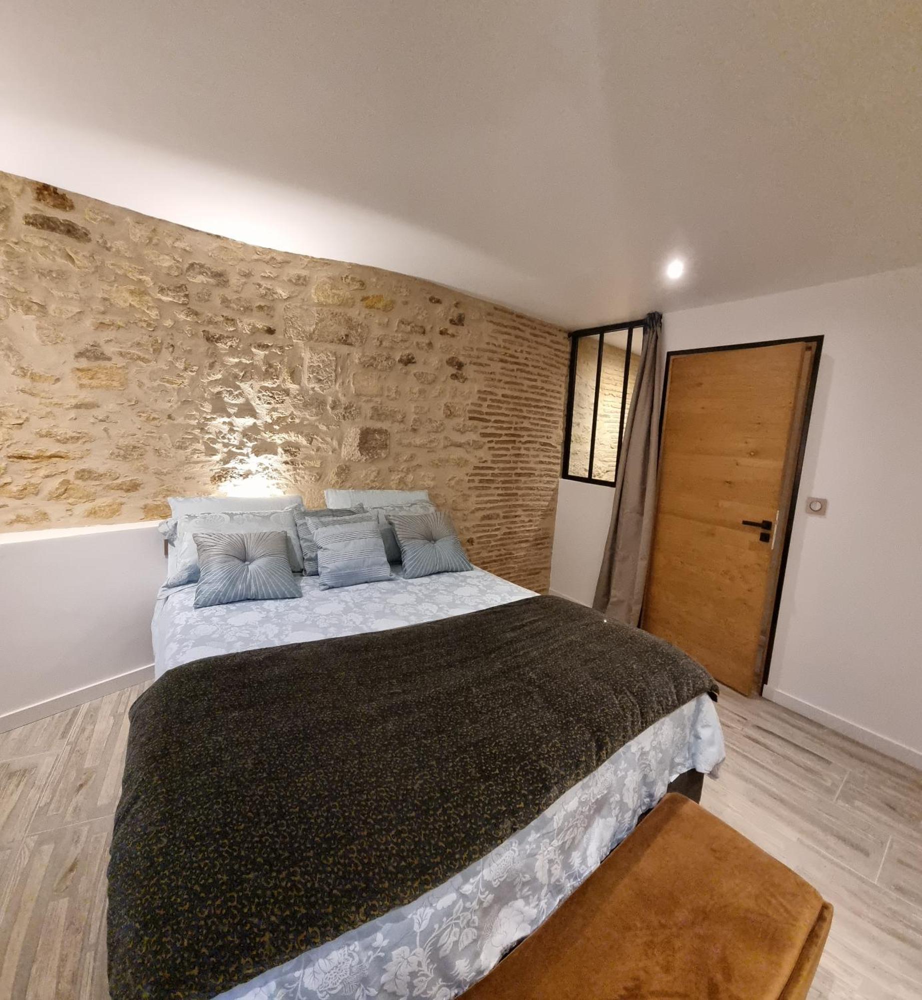 Appartement Avec Terrasse & Parking Sarlat Centre Eksteriør bilde
